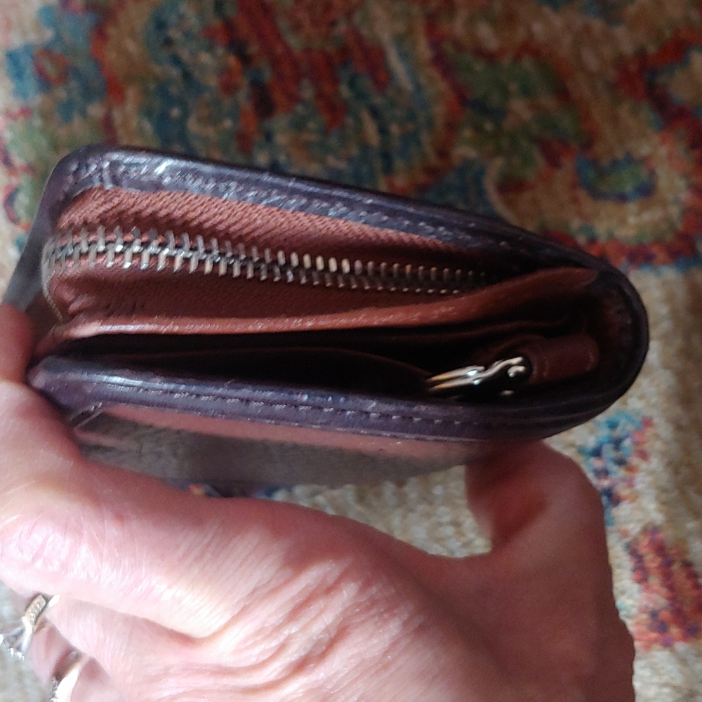 Brighton leather wallet - Picture 3 of 16